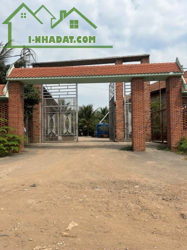 cho thuê kho xưởng sản xuất được ngành nghề khó đường bờ kênh gần tây lân hương lộ 2