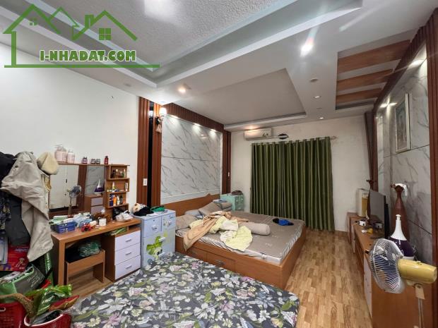 BÁN NHÀ 3 TẦNG ĐỘC LẬP ĐƯỜNG ĐÀ NẴNG – TRUNG TÂM THÀNH PHỐ