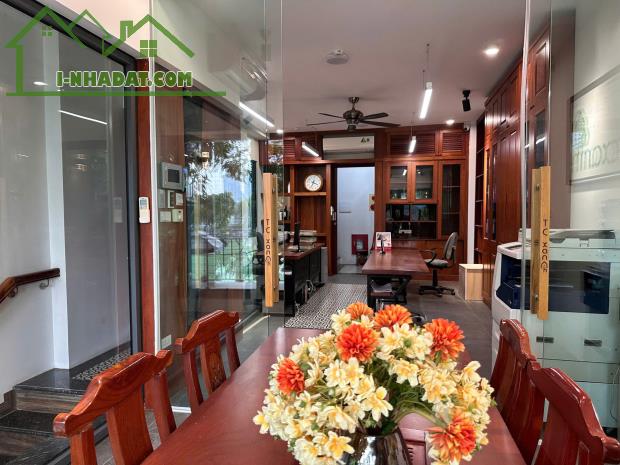 CHO THUÊ VĂN PHÒNG! Phố Trịnh Công Sơn 50m2, 10 tr/th, Ô tô Tránh, Thang Máy,View Hồ