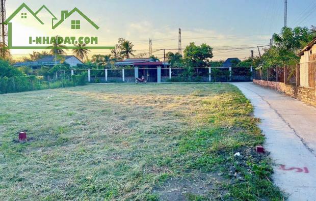 Đất thổ cư - nền góc 2MT đường liên ấp, gần chợ Bình Lãng, Tân Trụ, Tây Ninh, giá 720 tr - 1