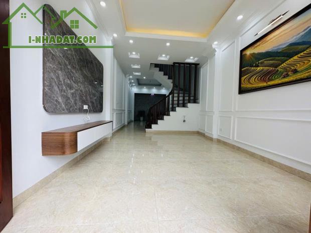 Morning đỗ cửa – nhà 47m x 4T Thị Trấn Phùng – gần quốc lộ 32 – giá chỉ 4,7 tỷ - 1