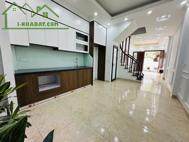 Morning đỗ cửa – nhà 47m x 4T Thị Trấn Phùng – gần quốc lộ 32 – giá chỉ 4,7 tỷ - 2