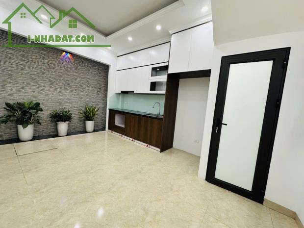 Morning đỗ cửa – nhà 47m x 4T Thị Trấn Phùng – gần quốc lộ 32 – giá chỉ 4,7 tỷ - 3