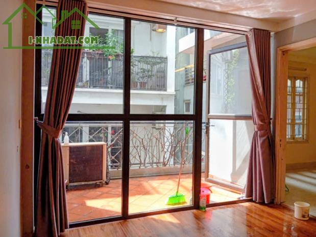 CHO THUÊ! Nhà Tô Ngọc Vân 50m2 x 4T, 16 tr/ th Full đồ, Gần Hồ Tây, Thoáng, Sáng - 1