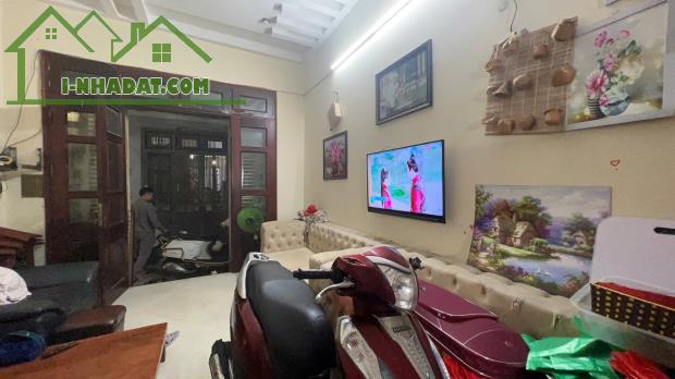 NHỈNH 7 TỶ NHÀ 5 TẦNG PHỐ LÂM HẠ, SỔ VUÔNG VẮN, DÂN TRÍ CAO, 3 BƯỚC TỚI TTTM MIPEC. - 1