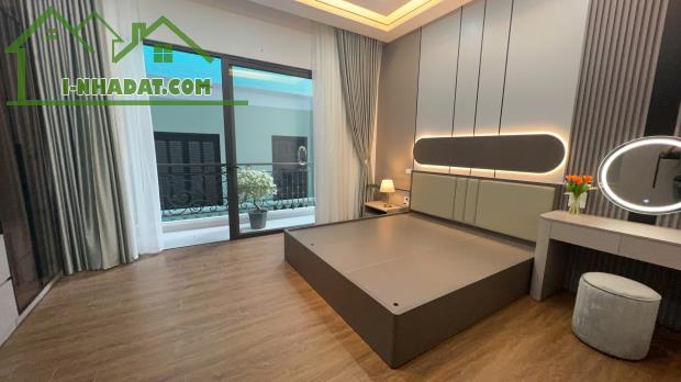 QUÁ ĐẸP, NHÀ DÂN XÂY MỚI KOONG PHỐ BỒ ĐỀ 50M, 4T, MT5M, NỘI THẤT ĐẸP, 20M Ô TÔ TRÁNH