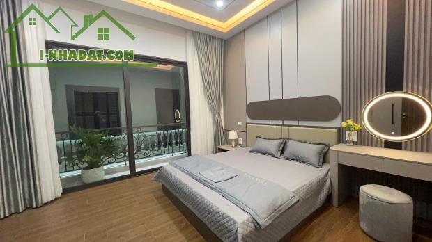 QUÁ ĐẸP, NHÀ DÂN XÂY MỚI KOONG PHỐ BỒ ĐỀ 50M, 4T, MT5M, NỘI THẤT ĐẸP, 20M Ô TÔ TRÁNH - 2