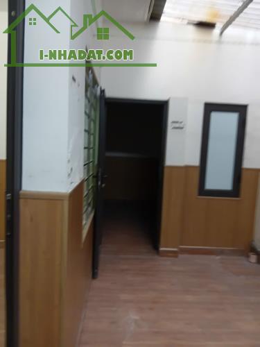 Cho thuê nhà tập thể tầng 1 khu Phương Mai, Kim Liên, Đống Đa, 2 mặt tiền kinh doanh - 2