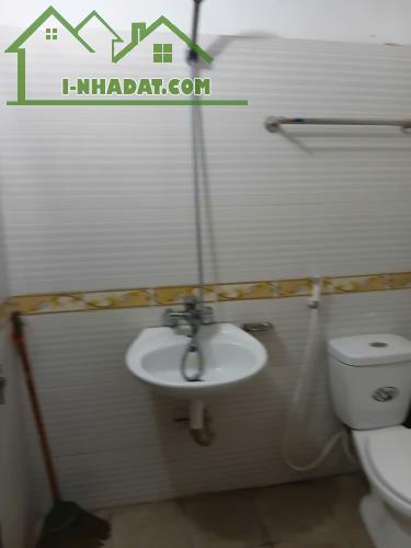 Cho thuê nhà tập thể tầng 1 khu Phương Mai, Kim Liên, Đống Đa, 2 mặt tiền kinh doanh - 4