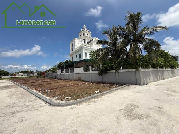 CẮT LỖ - BÁN GẤP MẢNH ĐẤT SÁT BÃI TẮM CHỈ NHỈNH 1 TỈ