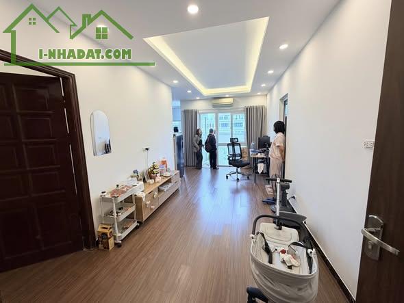 CHUNG CƯ 4 NGỦ  -3WC PHỐ TRUNG KÍNH 185M -12 TỶ 9