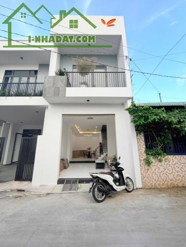 BÁN NHÀ LẦU MỚI 100% GẦN CHỢ NHỎ TÂN HIỆP (NAY LÀ P. TAM HIỆP) Giá Tốt