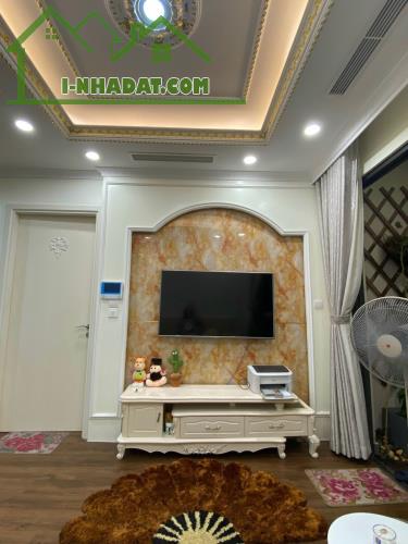 Bán nhanh căn 2 ngủ 72m2 tại Vinhomes D