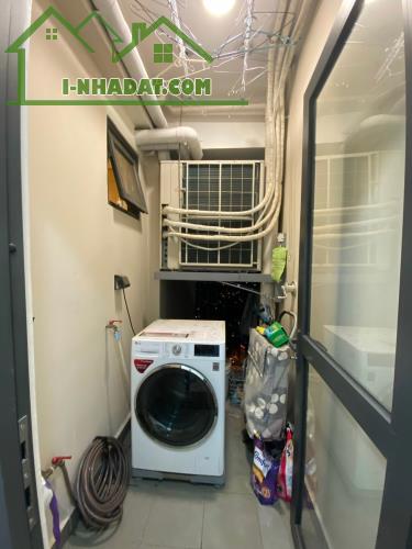 Bán nhanh căn 2 ngủ 72m2 tại Vinhomes D