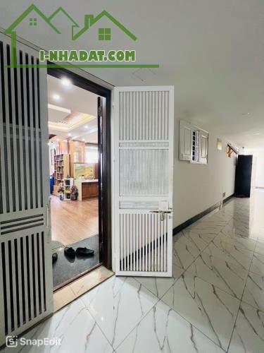 CHUNG CƯ 335 CẦU GIẤY DT 125M 3 NGỦ 2 BAN CÔNG,NHÀ ĐẸP GIA CHỈ 9,2 TỶ-73 TR/M2 - 4