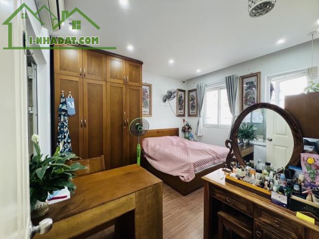 CHUNG CƯ 335 CẦU GIẤY DT 125M 3 NGỦ 2 BAN CÔNG,NHÀ ĐẸP GIA CHỈ 9,2 TỶ-73 TR/M2 - 1