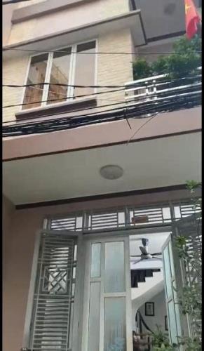 Cho thuê nhà 3 tầng tại tổ 24D Mai Sơn, vị trí gần Nhà nghỉ Hoàng Gia và chỉ cách Công