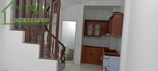 Cho thuê nhà HGĐ, 33m2, 4T, mt4m, 3N, khép kín, Ngọc Hà, Ba Đình, 14tr.