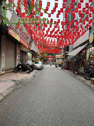 Bán nhà mặt ngõ 154 Ngọc Lâm. Nhà 5 tầng nở hậu đẹp. Ngõ kinh doanh - 2