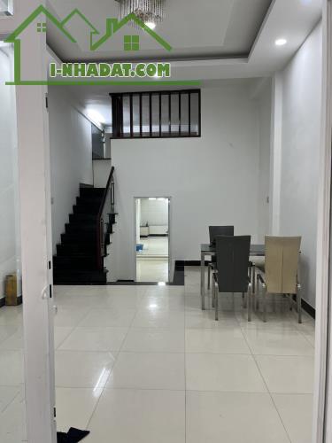 Bán nhà vị trí đẹp 4.5 x 16m Nguyễn Trãi Bến Thành TP.HCM - 2