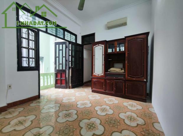 CHO THUÊ NHÀ RIÊNG PHỐ ĐỘI CẤN, BA ĐÌNH, NGÕ THOÁNG, SÂN RỘNG, GẦN Ô TÔ - 1