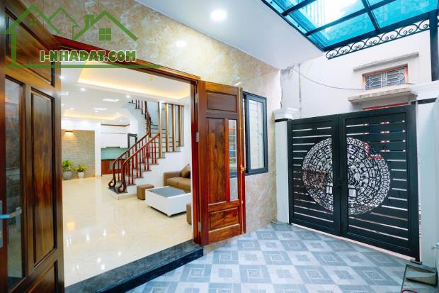 Nhà 60m2 cạnh trường tiểu học TT Phùng, Đan Phượng. Nhà 4 ngủ full nội thất sân chơi riêng - 1