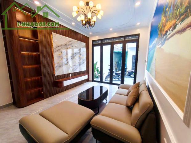 Bán nhà 61m2 x 3 tầng giá cực tốt trong ngõ đường Đà Nẵng, Hải An, Hải Phòng.