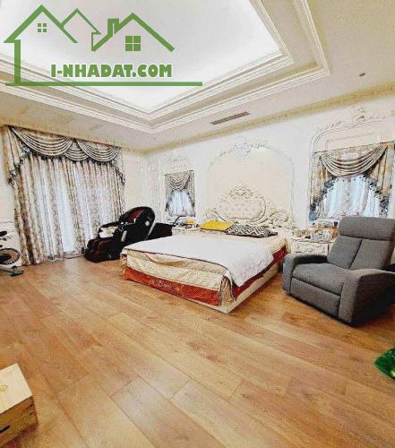 Bán biệt thự,hẻm 8m, đường Bành Văn Trân,P7,Tân Bình,350m2,5 tầng, thang  máy, ngang 10.3m