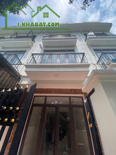 Bán nhà Phụng Châu, Ô tô Đỗ Cửa 3Tx56m2 ,chỉ 500m ra trường ĐH sư phạm TD - TT. Giá 3.65ty