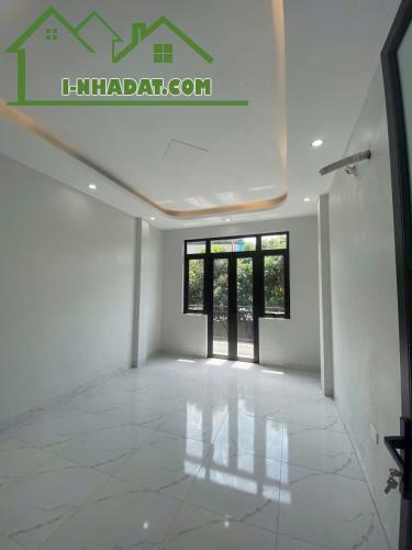 Bán nhà Phụng Châu, Ô tô Đỗ Cửa 3Tx56m2 ,chỉ 500m ra trường ĐH sư phạm TD - TT. Giá 3.65ty - 1