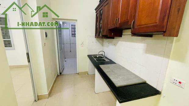 Cho thuê nhà tập thể tầng 1 Lương Khánh Thiện, 65m² Ô tô đỗ cửa ngày đêm, 7 Triệu - 2