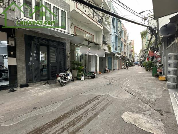 Bán nhà sát mặt tiền Cô Bắc Phú Nhuận 4 tầng BTCT 4PN 45m2 nở hậu chỉ 6.2 tỷ tl