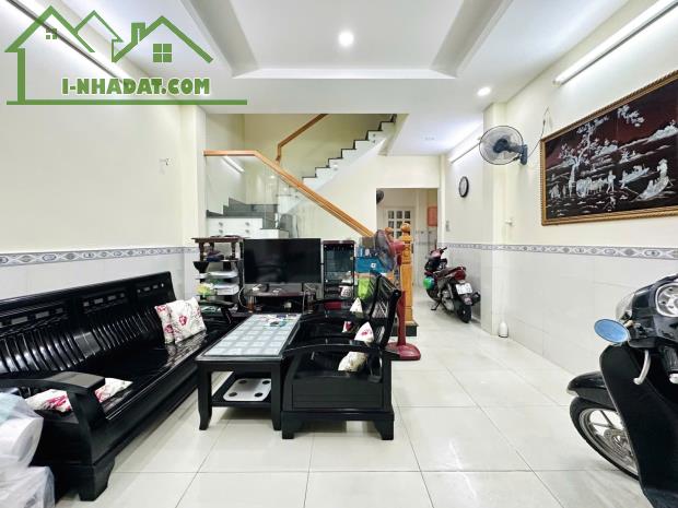 Bán nhà sát mặt tiền Cô Bắc Phú Nhuận 4 tầng BTCT 4PN 45m2 nở hậu chỉ 6.2 tỷ tl - 1