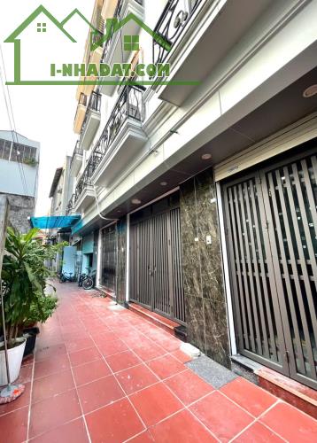 Nhà đẹp nội thất hiện đại giá rẻ cạnh mặt phố Kiên Thành DT 31m2 . Giá 5.6 tỷ - 3