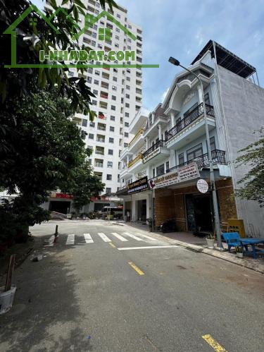 BÁN GẤP LÔ GÓC 2 MẶT TIỀN – TRUNG TÂM THỊ TRẤN BẾN LỨC, LONG AN - 2