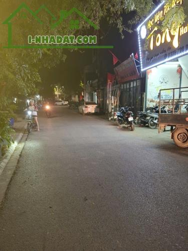 LÔ GÓC – MẶT TIỀN 5M – DIỆN TÍCH 56M² – NHÀ CẤP 4 ĐANG KINH DOANH – NGÕ 4M THOÁNG – GIÁ