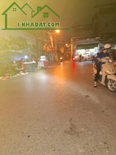 LÔ GÓC – MẶT TIỀN 5M – DIỆN TÍCH 56M² – NHÀ CẤP 4 ĐANG KINH DOANH – NGÕ 4M THOÁNG – GIÁ - 1