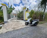 Nhà cấp 4 rộng rãi, 214,8m2, SHR, Xã Trung Lập Hạ, Giá chỉ 880 Triệu.