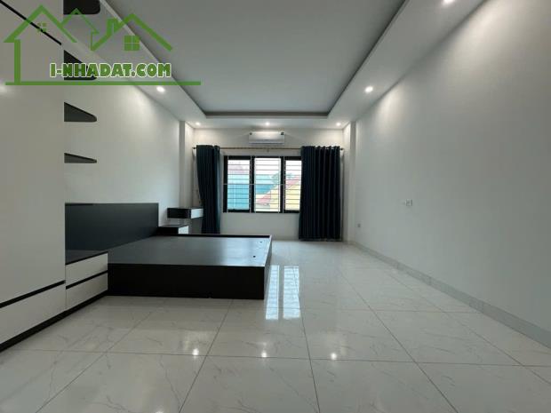 5 tầng kiên cố, ô tô tránh gần – sát Vin Đan Phượng – dt 40m – 4,5 tỷ - 2