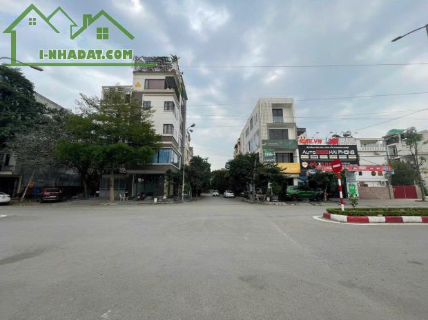 Bán đất mặt đường 30m tại lô 9 Lê Hồng Phong, Hải An, Hải Phòng gần cấp 3 Trần Phú