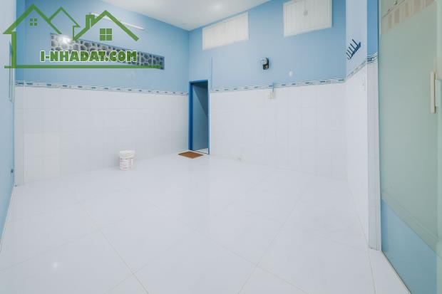 Nhà nhỏ hẻm xe tải 3.3 triệu Trường Chinh