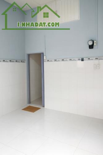 Nhà nhỏ hẻm xe tải 3.3 triệu Trường Chinh - 1