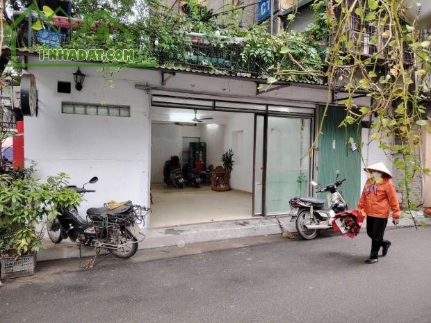 Cho thuê nhà tầng 1 tại Khuất Duy Tiến, 40m², 1 tầng, gồm 1 phòng ngủ và 1 vệ sinh, 8 tr - 2