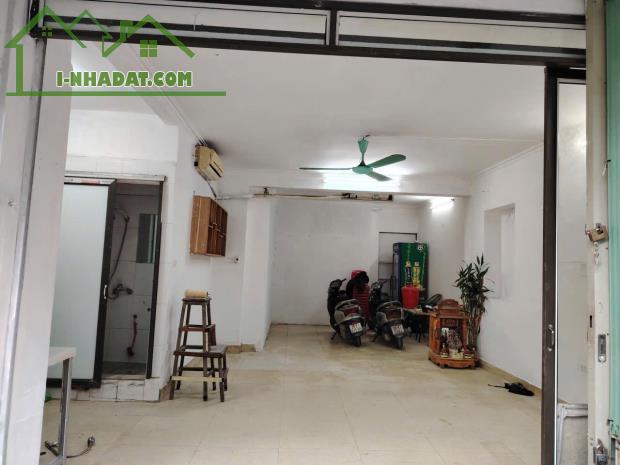 Cho thuê nhà tầng 1 tại Khuất Duy Tiến, 40m², 1 tầng, gồm 1 phòng ngủ và 1 vệ sinh, 8 tr - 3