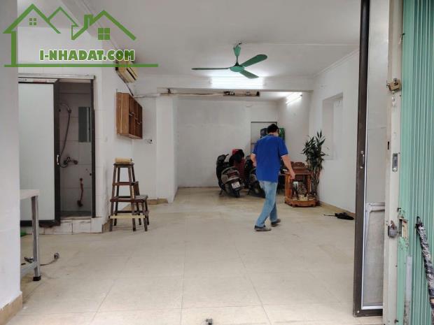 Cho thuê nhà tầng 1 tại Khuất Duy Tiến, 40m², 1 tầng, gồm 1 phòng ngủ và 1 vệ sinh, 8 tr - 4