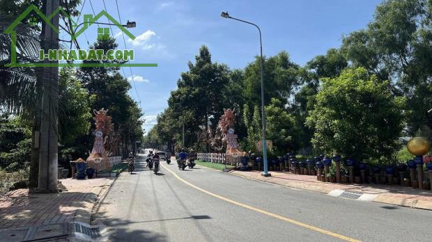 BÁN GẤP LÔ ĐẤT MẶT TIỀN – TRUNG TÂM THỊ TRẤN BẾN LỨC, LONG AN - 1