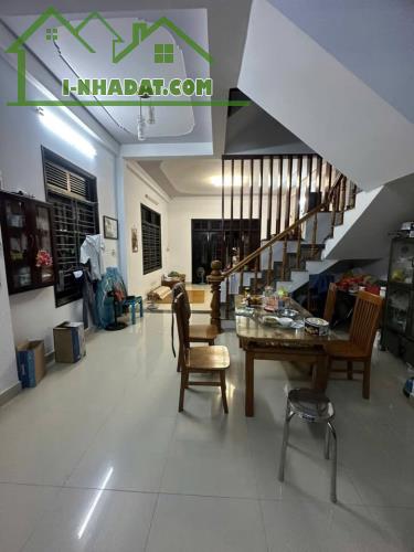 ► Nhà sát MT Chế Lan Viên, 208m2, ngang 13m, 3 tầng + 5 Phòng cho thuê, 15.x tỷ