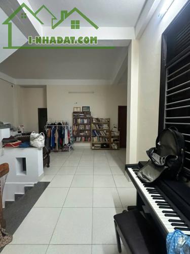 ► Nhà sát MT Chế Lan Viên, 208m2, ngang 13m, 3 tầng + 5 Phòng cho thuê, 15.x tỷ - 1