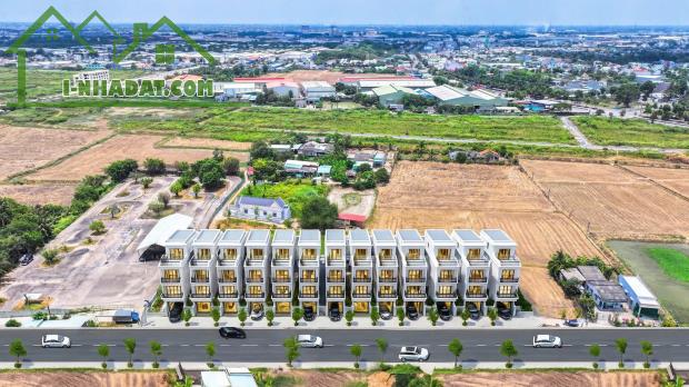 XOAY TIỀN GẤP CẦN BÁN VÀI LÔ ĐẤT NGAY THỊ TRẤN BẾN LỨC - 2