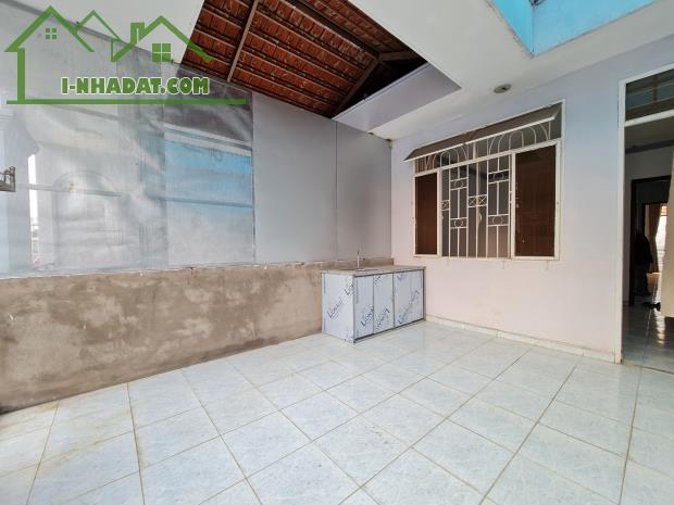 Phòng trọ cao cấp có Ban công tách bếp 1PN thoáng rộng Quận 7, diện tích lớn có NTCB 30m2 - 4